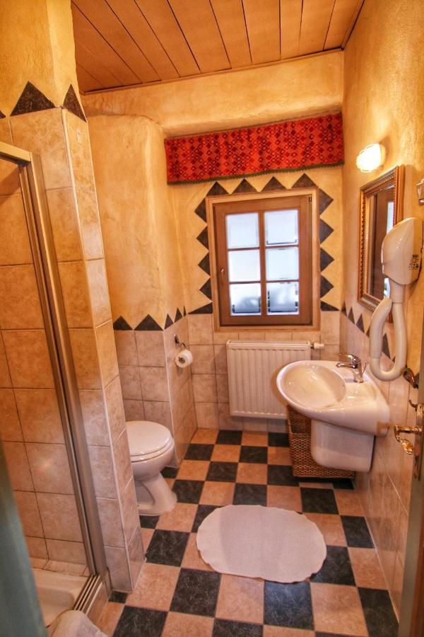 Apartments Belopeski Dvori Kranjska Gora Room photo